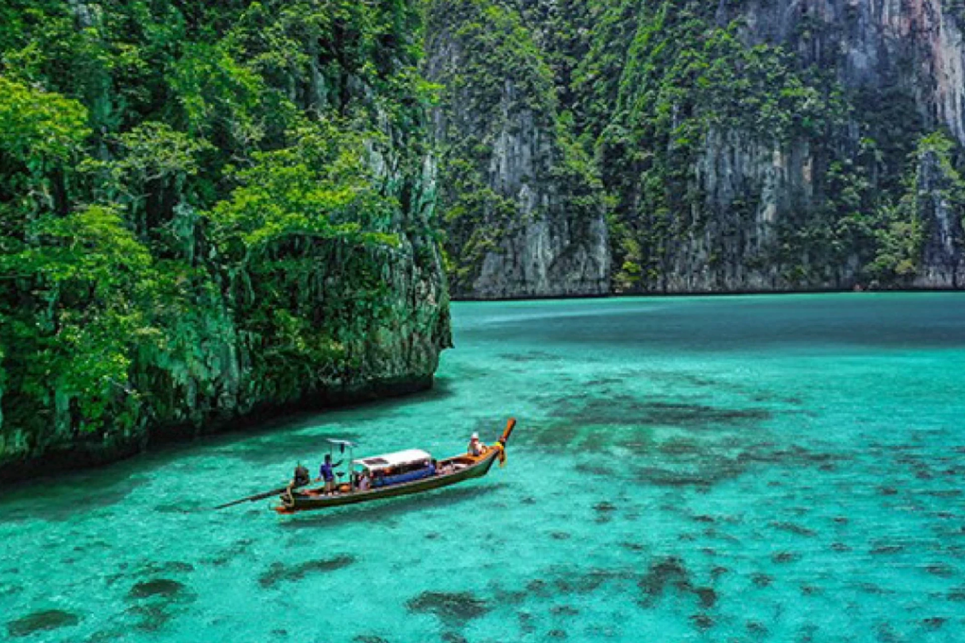 Phi Phi island cliffs and sea