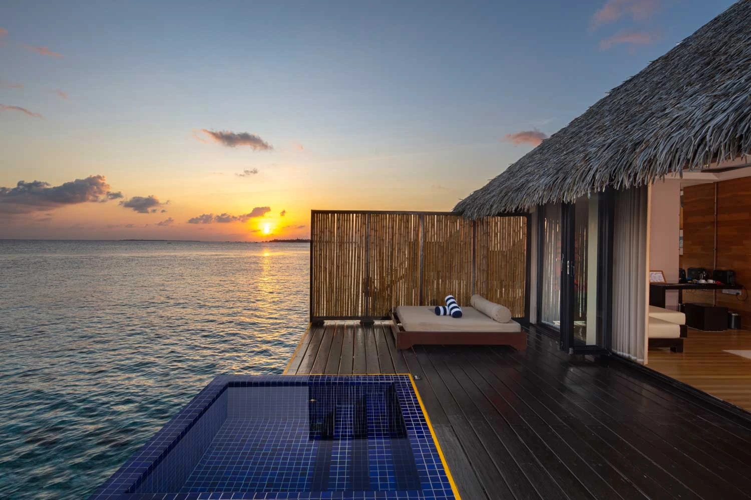 4-nights-adaaran-prestige-vadoo-honeymoon-maldives-package-3