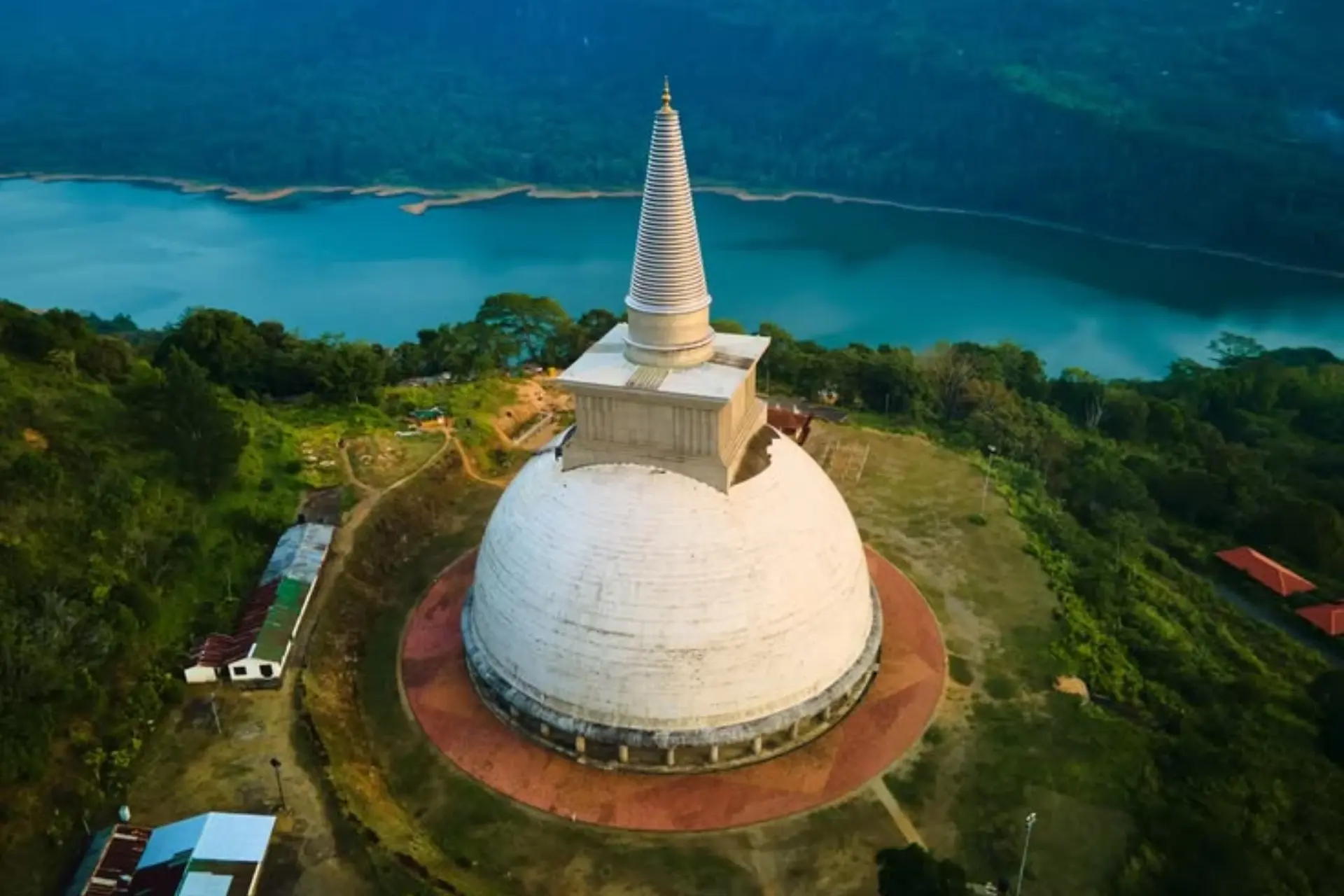 Colombo, Nuwara Eliya, Yala & More Sri Lanka package